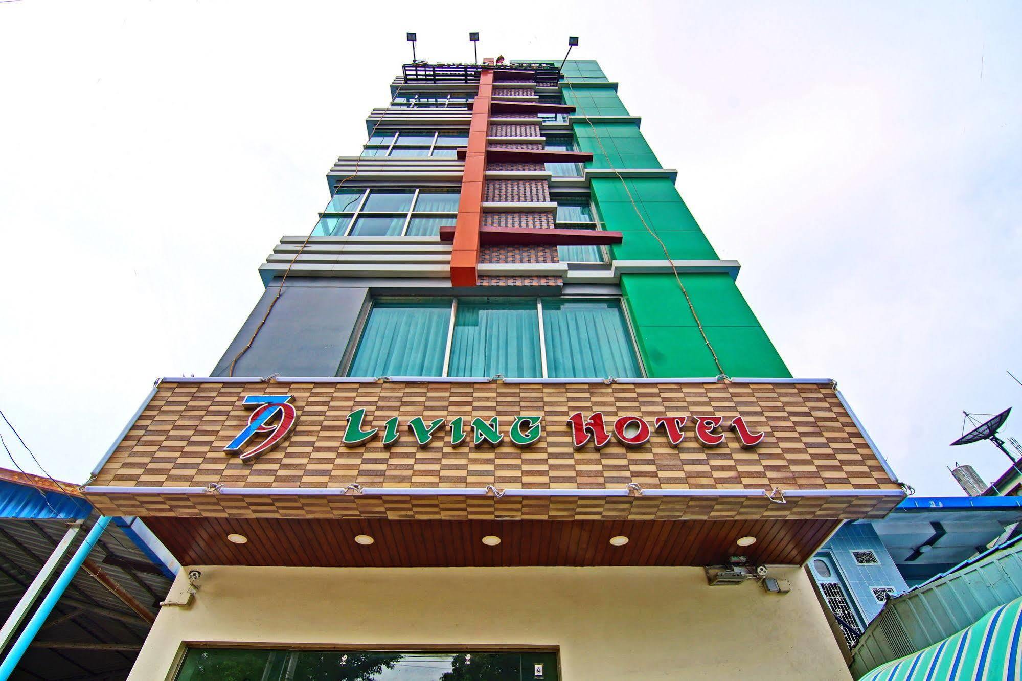 79 Living Hotel Mandalay Esterno foto